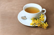 Tee mit Johanniskraut