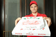 pizzaman bringt pizza