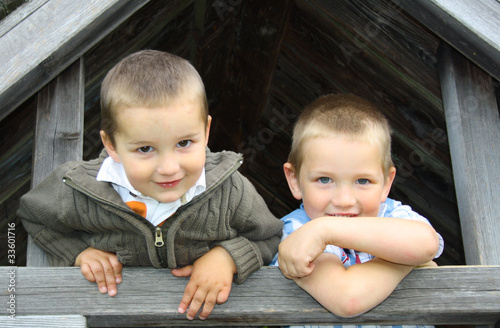 Foto: Kleinkinder am Spielplatz Kleinkinder am Spielplatz