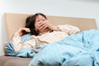 Foto: Frau im Bett Frau im Bett