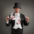 magician make card trick