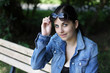 junge Frau mit Sonnebrille