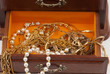 tiroir rempli de bijoux