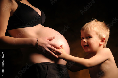 Foto: Pregnant woman and her son Pregnant woman and her son
