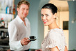 Foto: Coffeeshop - barista waits a coffee Coffeeshop - barista waits a coffee
