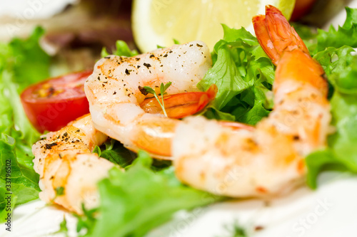 Foto: Salat mit Garnelen Salat mit Garnelen