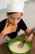 enfant en cuisine