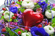 Blumenbouquet mit rotem Herz