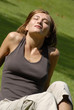 Femme bronzant