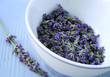 Schale mit Lavendel