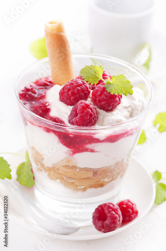 Photo: Himbeerdessert Himbeerdessert