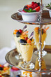 Cremedesserts auf süssem Buffet
