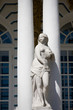 statua di donna nel palazzo di caterina