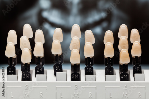 Foto: Dental teeth shades. Dental teeth shades.