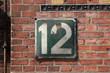Zahl 12