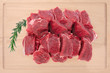 bœuf bourguignon sur planche en bois