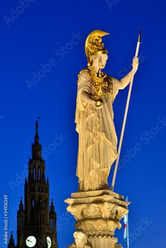 Photo: wien Parlament Statue wien Parlament Statue