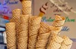 cornets de glaces sur stand ambulant
