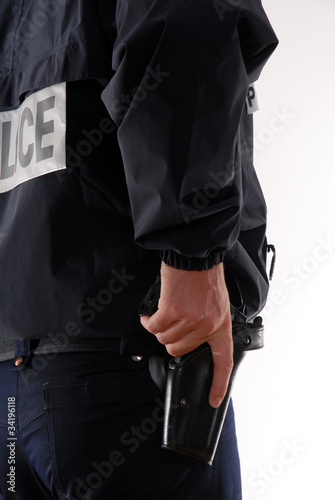 Photo: policier intervention arme sécurité policier intervention arme sécurité