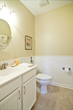 Foto: simple white bathroom simple white bathroom