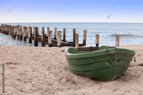 Photo: Boot am Strand Boot am Strand
