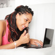 junge Frau am Notebook junge Frau am Notebook