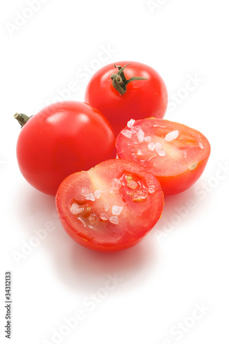 Photo: Cherry tomatoes with salt Cherry tomatoes with salt