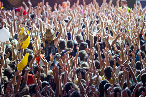 Photo: arded crowd arded crowd