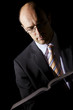 Foto: Portrait of reading businessman Portrait of reading businessman