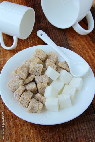 Photo: Several types of sugar - refined sugar, brown sugar Several types of sugar - refined sugar, brown sugar