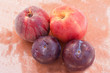 Pesche e prugne Pesche e prugne