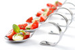 Foto: Löffelhäppchen mit Tomate-Mozzarella Löffelhäppchen mit Tomate-Mozzarella
