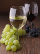 Photos : verres de vin et raisins