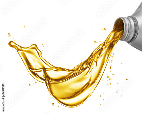 Photo: pouring oil pouring oil