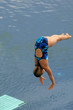 Salto desde trampolin