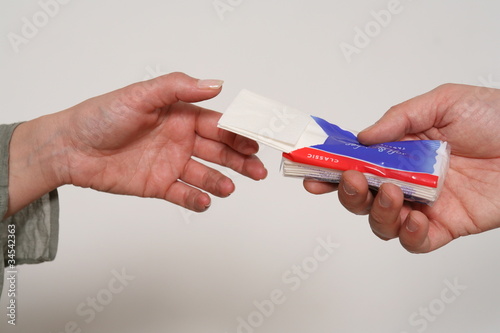 Photo: Symbolfoto, Erkaeltung bei einer Frau Symbolfoto, Erkaeltung bei einer Frau
