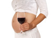 schwangere frau mit alkohol