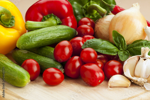 Photo: Gesunde Ernährung mit frischem Gemüse Gesunde Ernährung mit frischem Gemüse