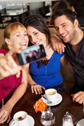 Photo: Gemeinsames Foto im Café Gemeinsames Foto im Café