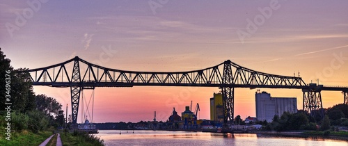 Foto: Eisenbahnbrücke Sonnenuntergang Eisenbahnbrücke Sonnenuntergang