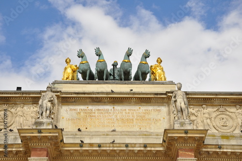 Foto: Top figures on the Arc de Triomphe du Carrousel Paris Top figures on the Arc de Triomphe du Carrousel Paris
