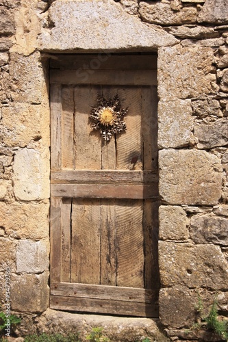 Photo: porte avec Cardabelle porte avec Cardabelle