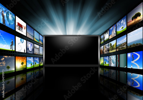 Illustration: Computer screens with images Computer screens with images