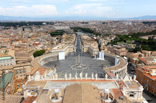 Photo: Piazza San Pietro (San Peter Square), Vatican City Piazza San Pietro (San Peter Square), Vatican City