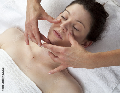 Photo: lissage des traits du visage lissage des traits du visage