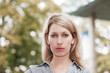 Foto: Junge Frau -Aussenaufnahme Junge Frau -Aussenaufnahme