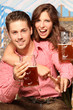 Pärchen auf dem Oktoberfest