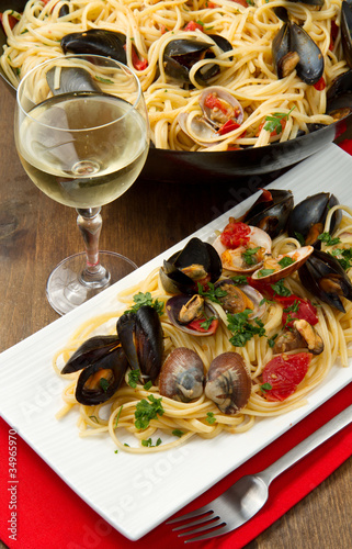 Photo: linguine allo scoglio linguine allo scoglio