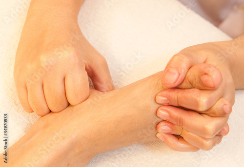 Foto: reflexology foot massage, spa foot treatment,Thailand reflexology foot massage, spa foot treatment,Thailand