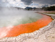 Foto: Champagne Pool at Wai-O-Tapu geothermal area in New Zealand Champagne Pool at Wai-O-Tapu geothermal area in New Zealand